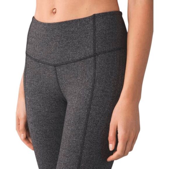LULULEMON ATHLETICA Gather & Crow Crop Size 6 - Picture 3 of 3